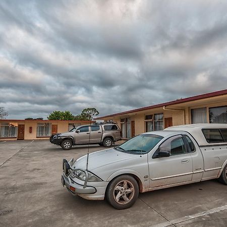 Heywood Motor Inn Exteriör bild